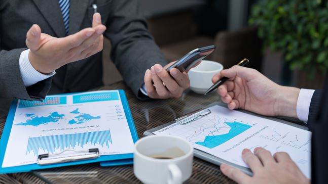 Οι μεγάλες προκλήσεις για την κυβέρνηση και τις επιχειρήσεις