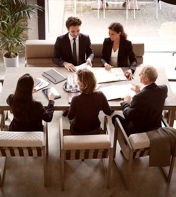 team meeting image